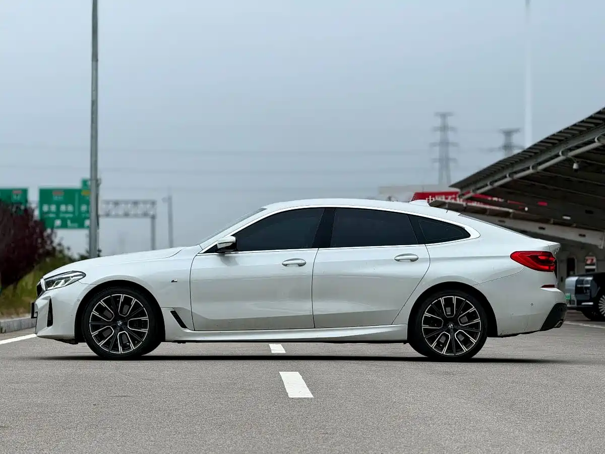 BMW 6 Series GT 2021 630i M Sport Grand Tourer Edition фото 3