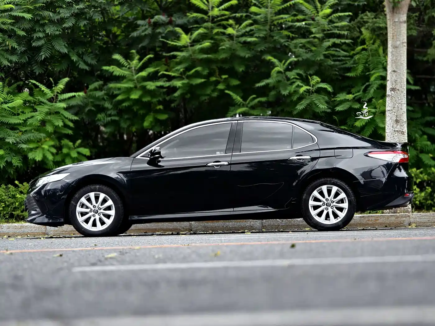 Photo 4 - Toyota Camry
