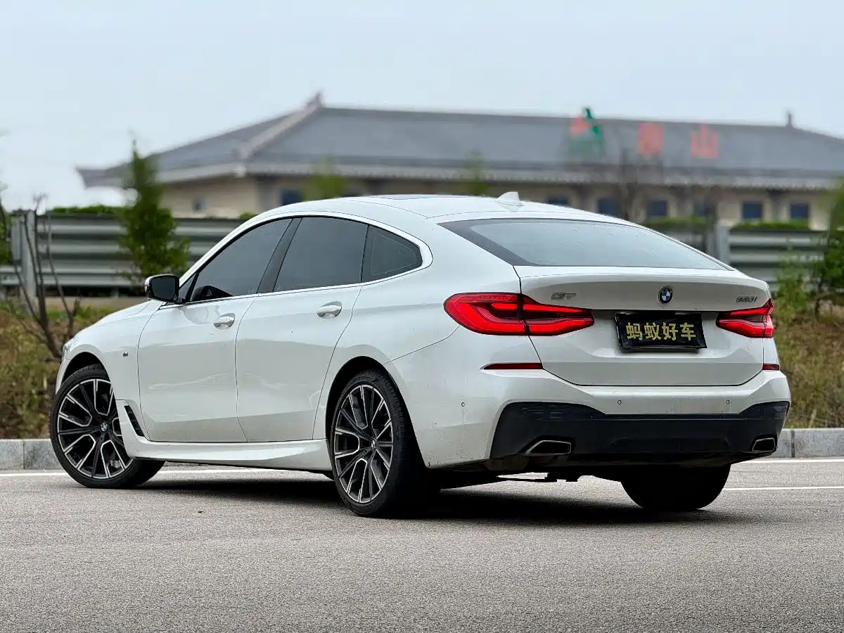 BMW 6 Series GT 2021 630i M Sport Grand Tourer Edition фото 4