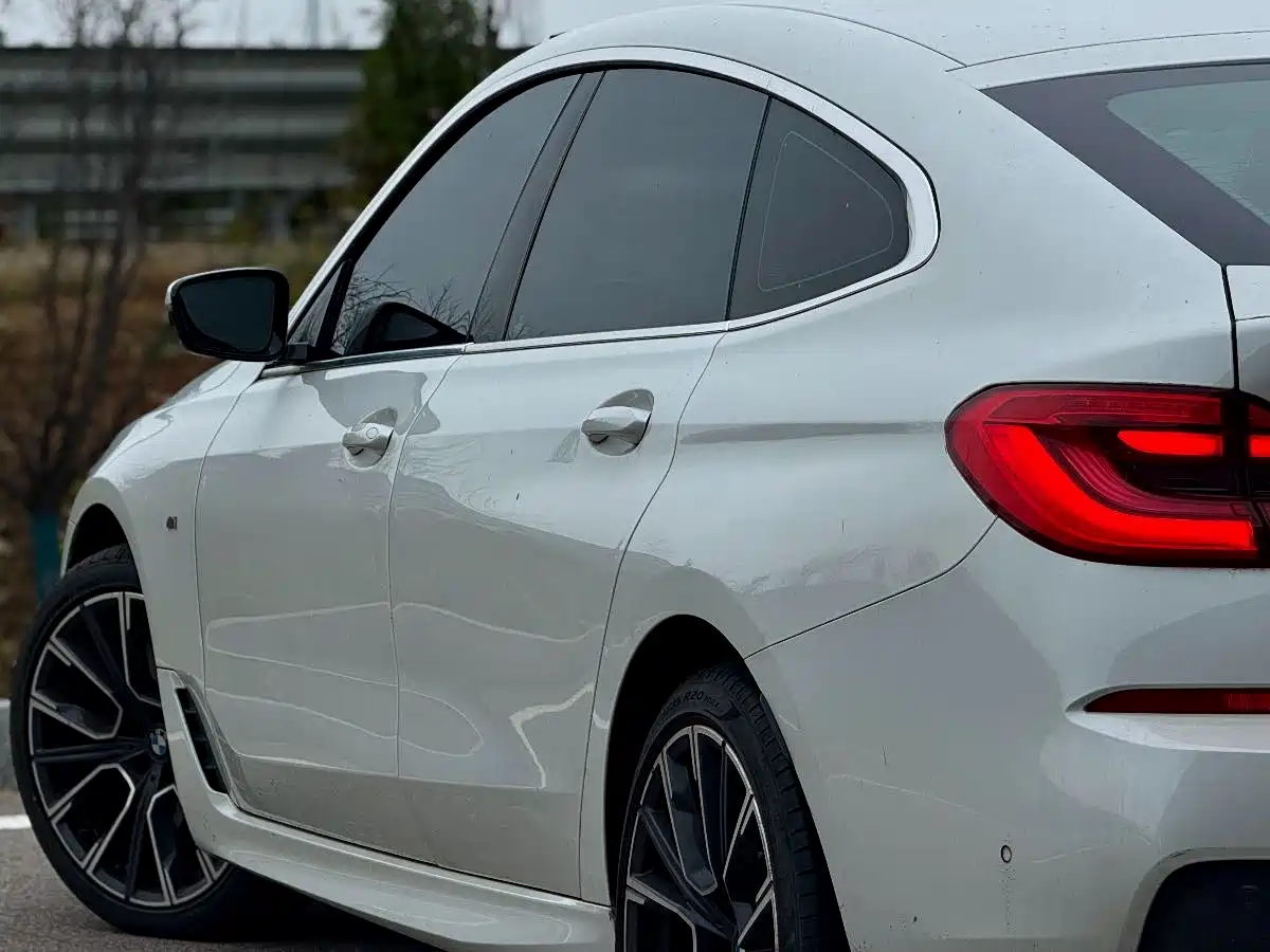 BMW 6 Series GT 2021 630i M Sport Grand Tourer Edition фото 11