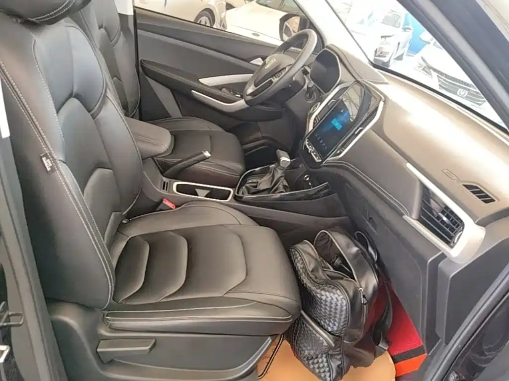 Baojun 530 2020 2020 1.5T CVT Luxury Connect 7-seater