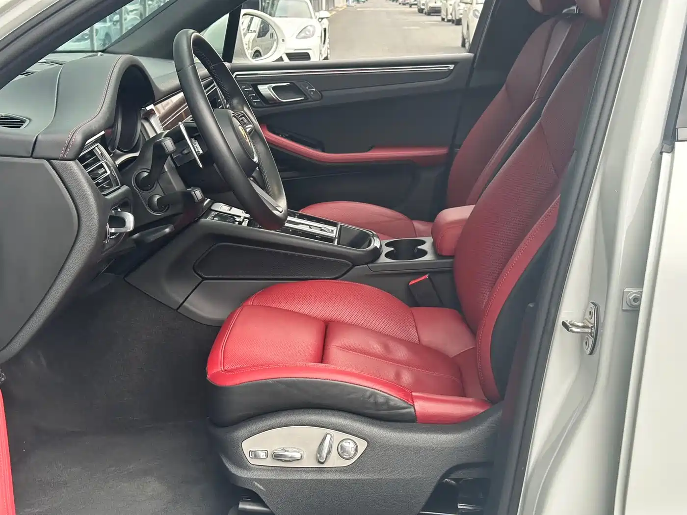 Porsche Macan 2023 Macan 2.0T фото 11