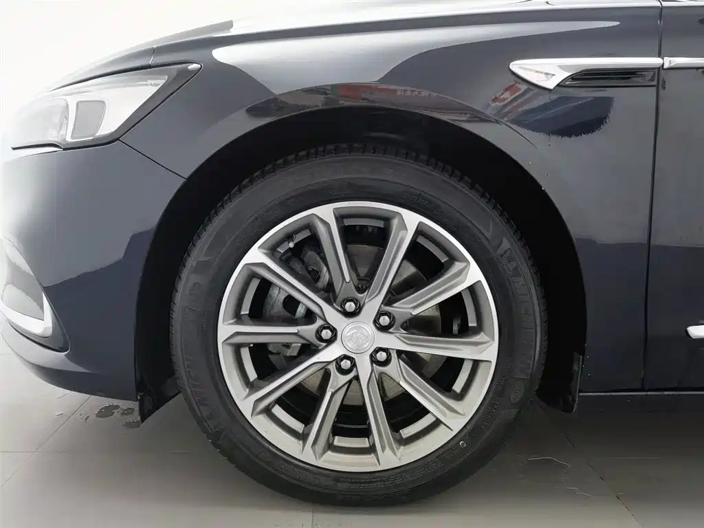 Buick LaCrosse 2021 652T Luxury Edition фото 17