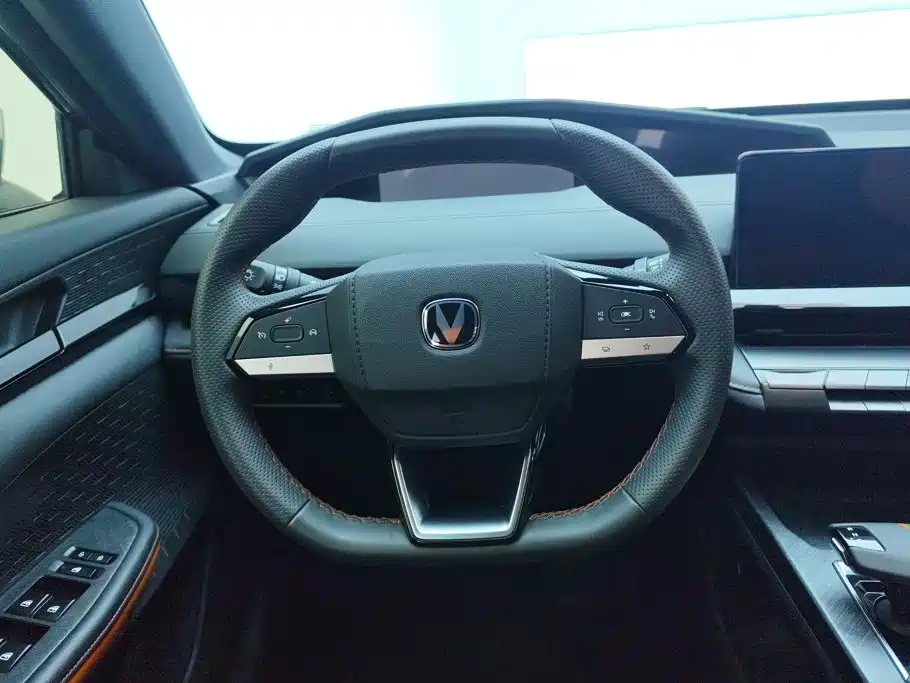 Changan UNI-V iDD 2023 2023 Smart Electric iDD 1.5T 113km Smart Fun Type (Rapid Edition)