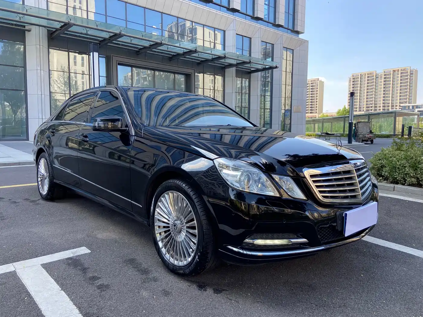 Photo 7 - Mercedes-Benz E-Class