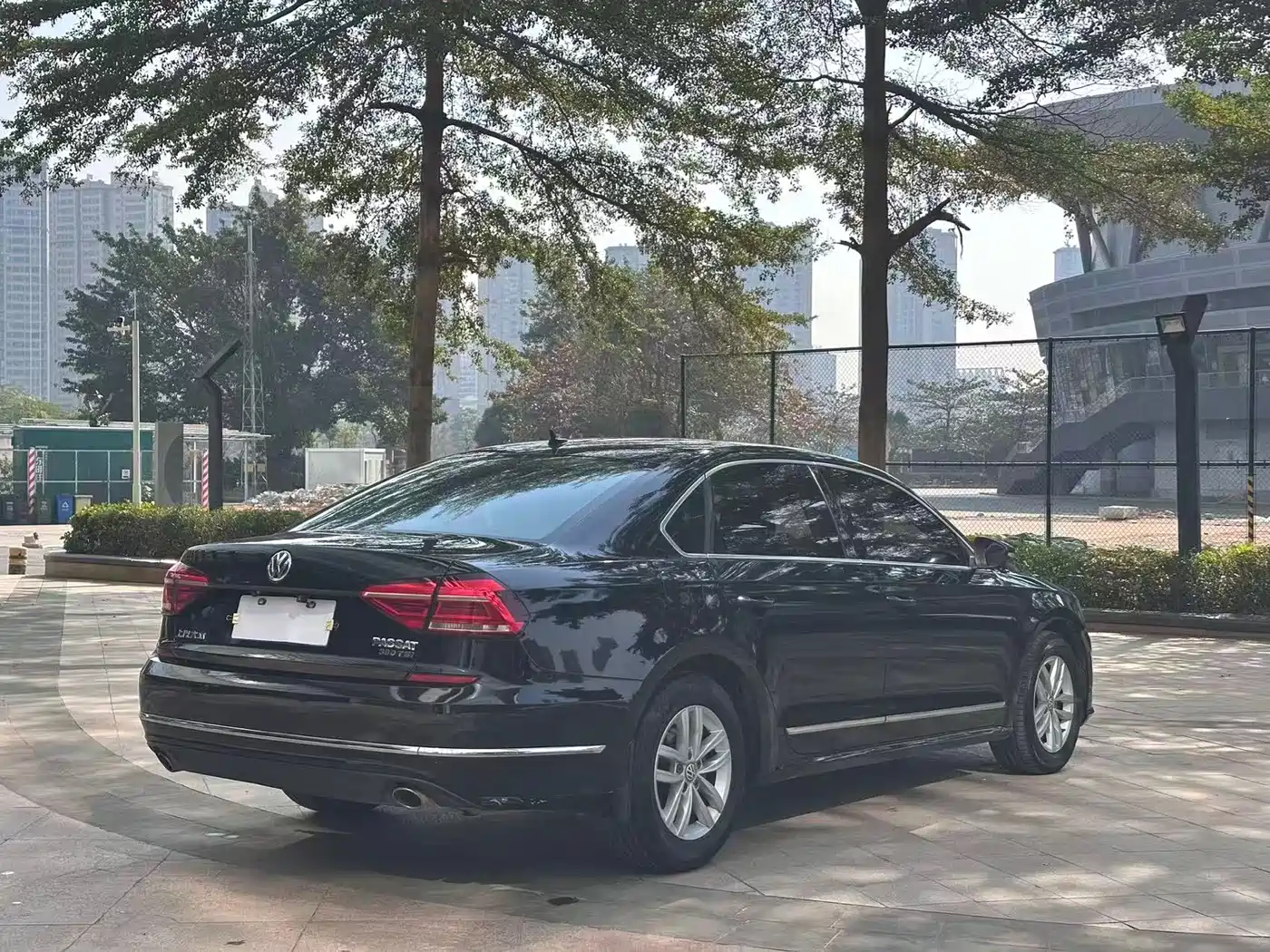 Volkswagen Passat 2016 330TSI DSG Honor Edition фото 18