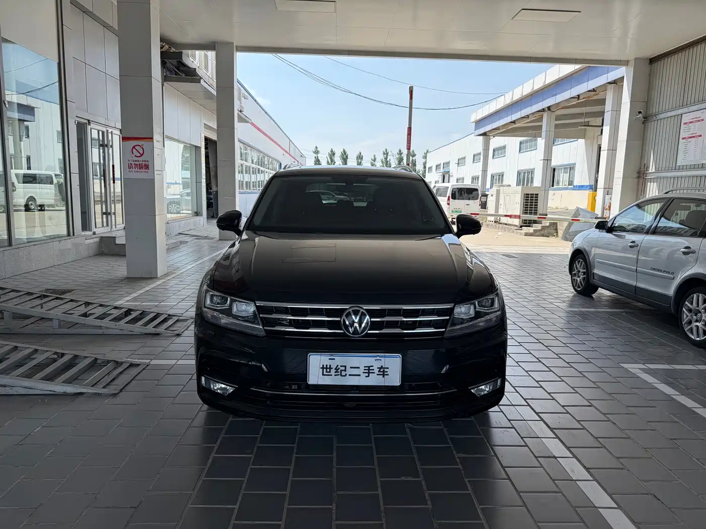 Volkswagen Tiguan L 2021 330TSI Automatic 2WD R-Line Premium фото 2