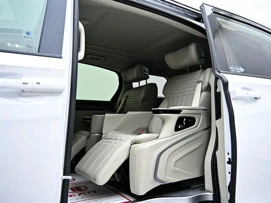 Buick GL8 2023 ES Landmaster Comfort фото 14