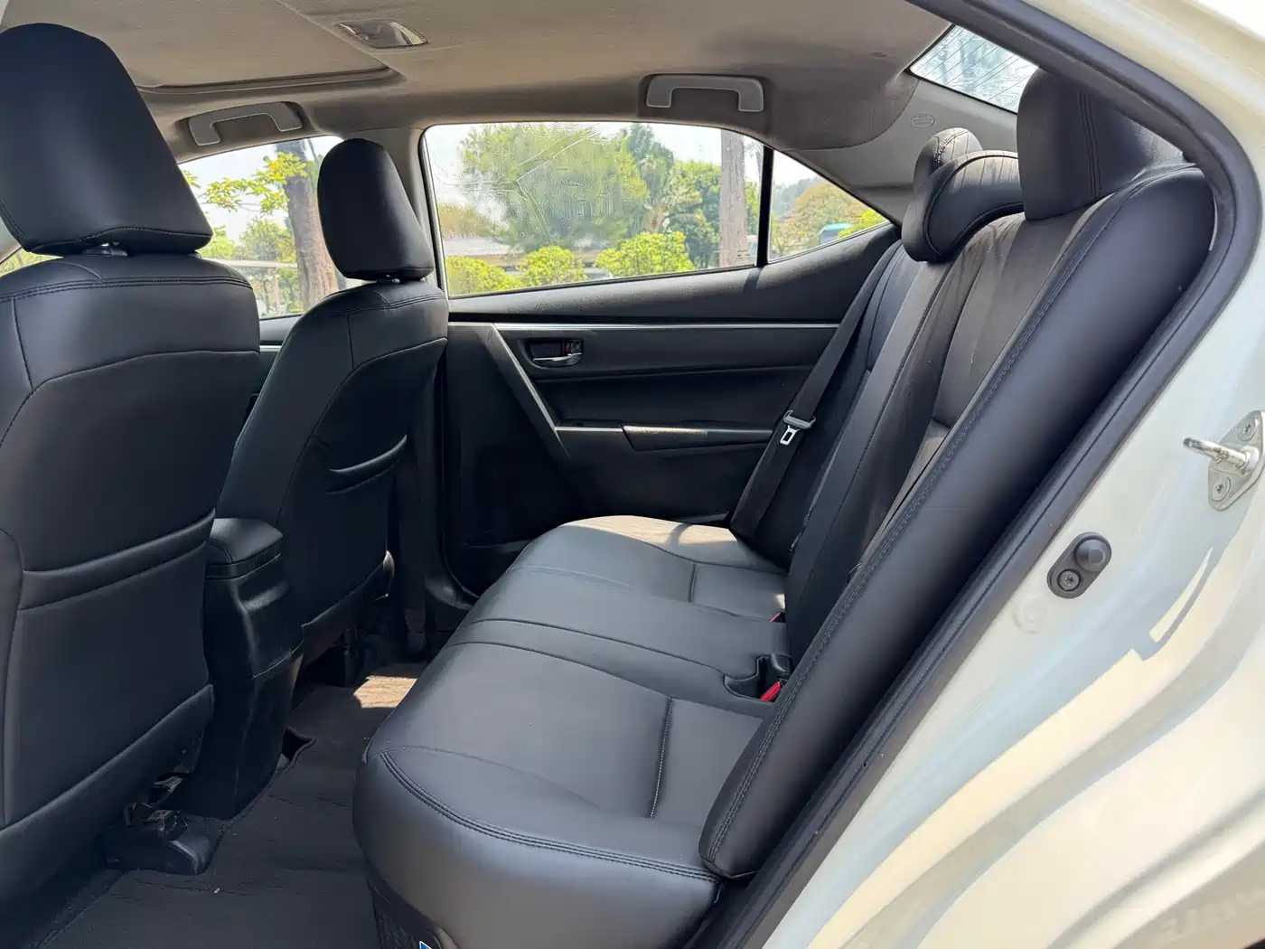 Toyota Levin 2017 Facelift Hybrid 1.8H GS E-CVT Elite Sunroof Edition China V фото 10