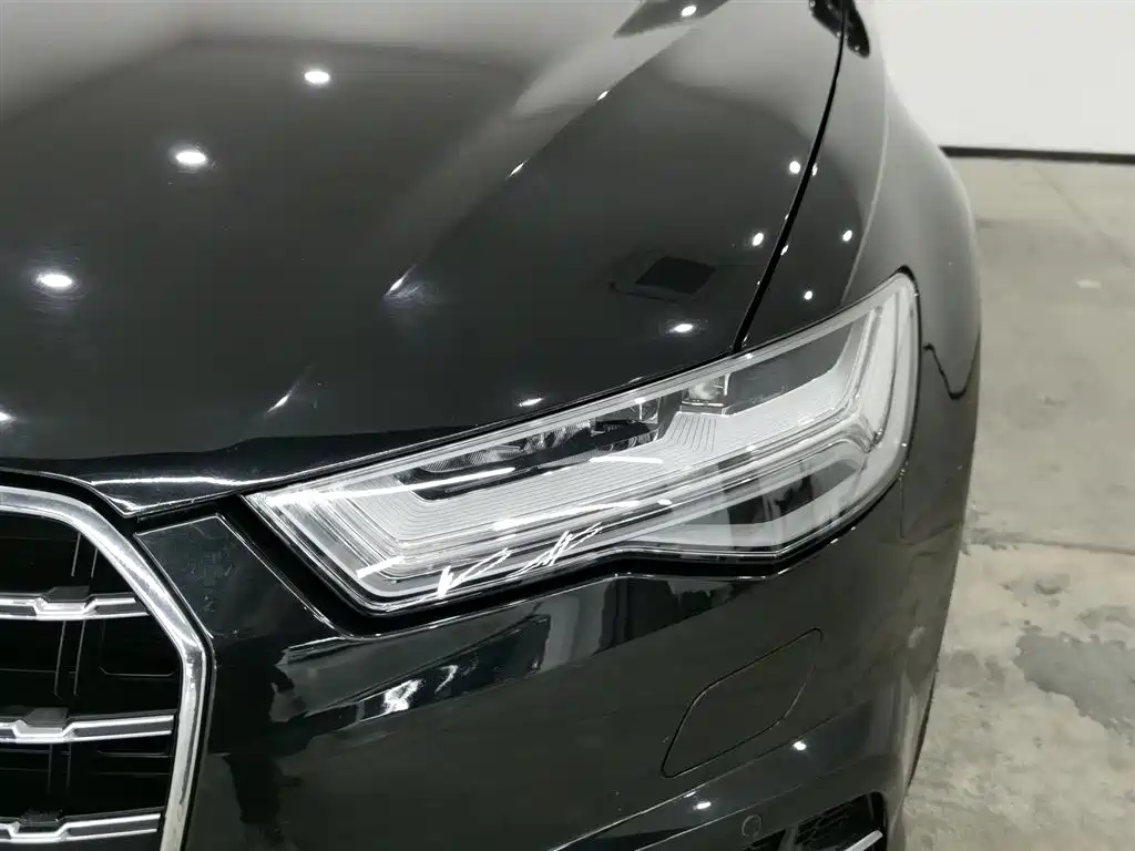 Audi A6L 2018 30th Anniversary 45 TFSI quattro Sport фото 7