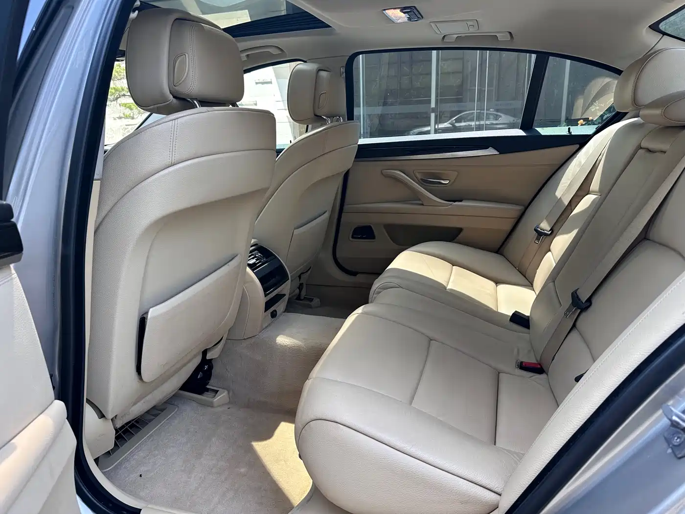 BMW 5 Series 2013 530Li Leadership фото 8