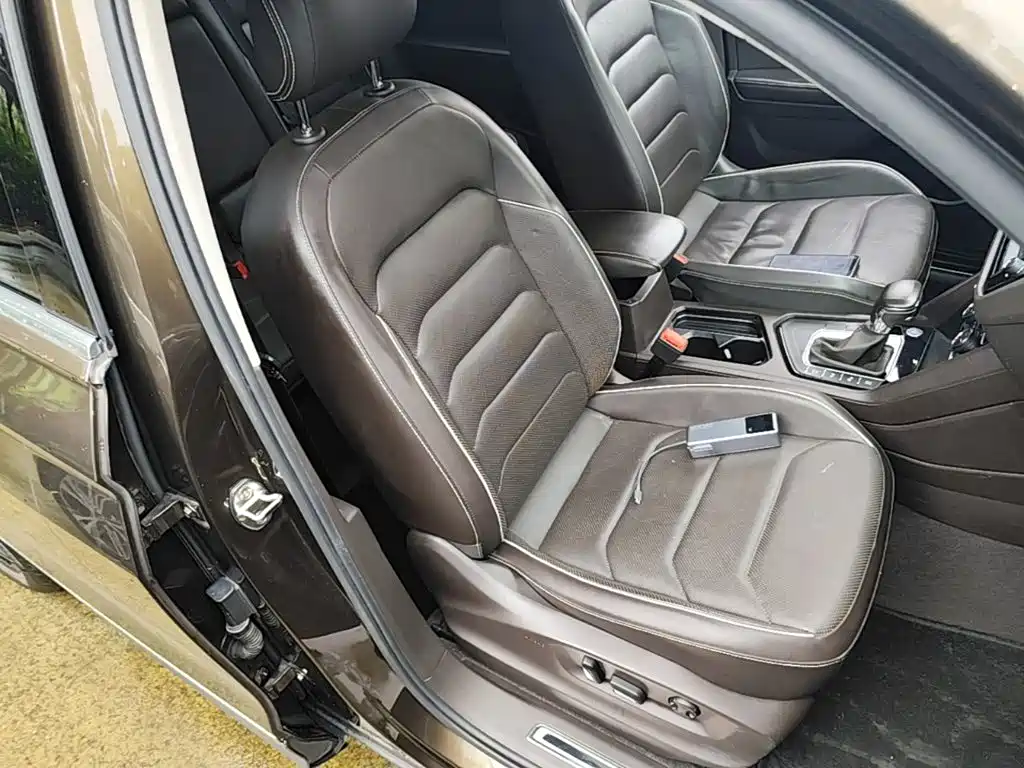 صورة 25 - Volkswagen Tiguan L