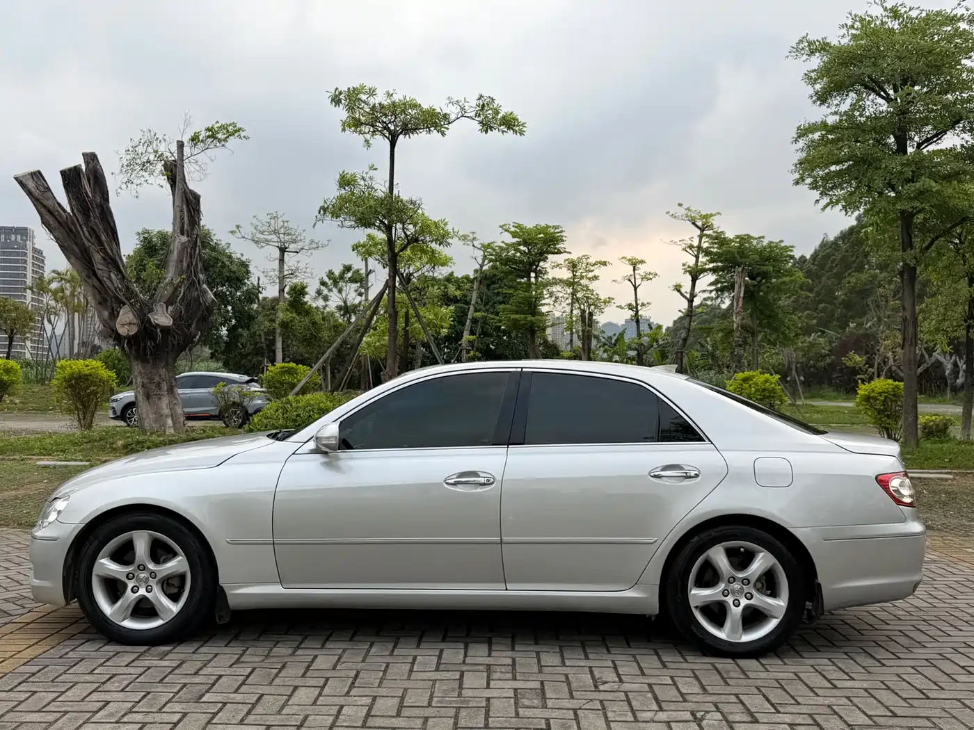 Toyota Reiz 2008 2.5S Special Commemorative Edition фото 6