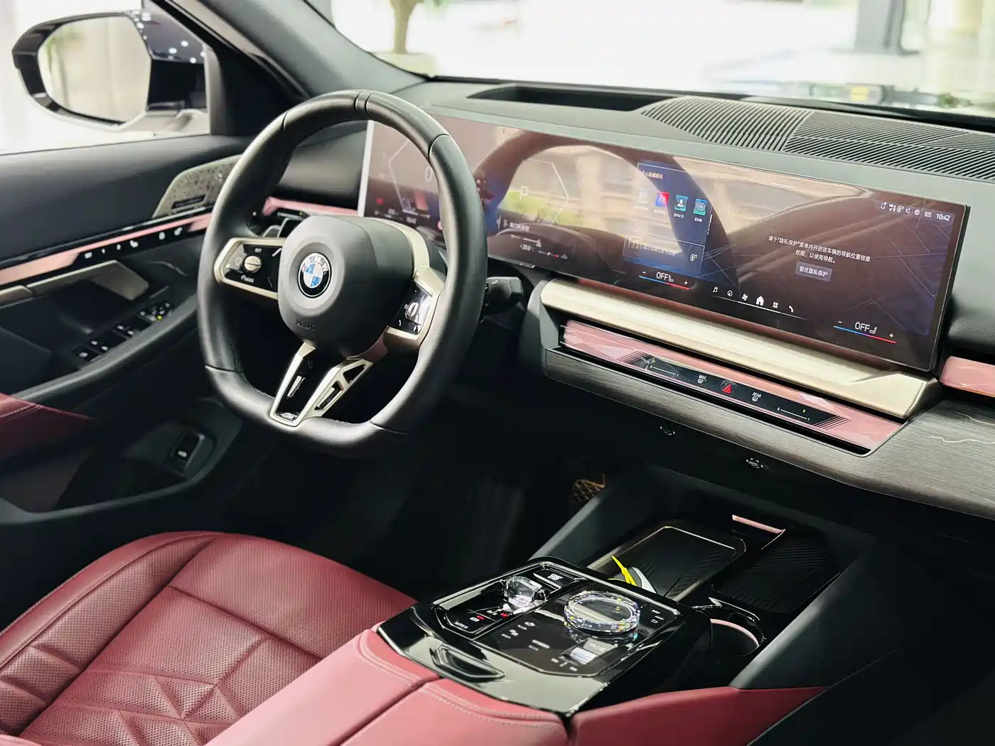 BMW 5 Series 2025 530Li Premium M Sport Package фото 14