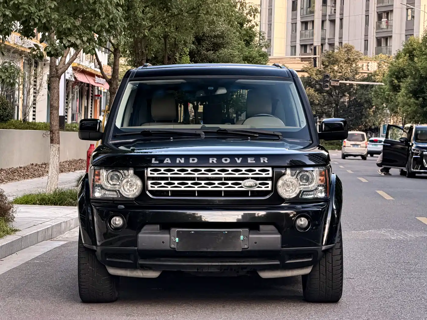 Land Rover Discovery 2011 3.0 SDV6 HSE Diesel фото 2