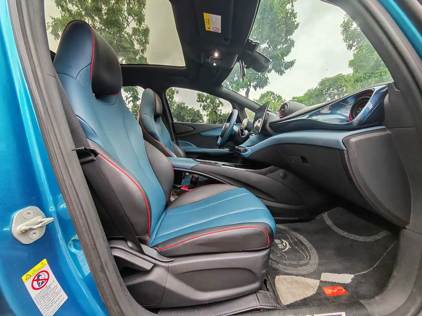 BYD Dolphin 2022 2021 Model 405km Fashion Edition