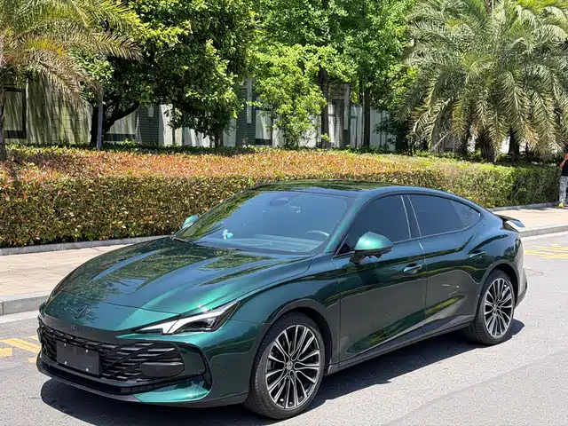 MG 7 2023 2.0T Automatic Hunting Beauty Premium Edition