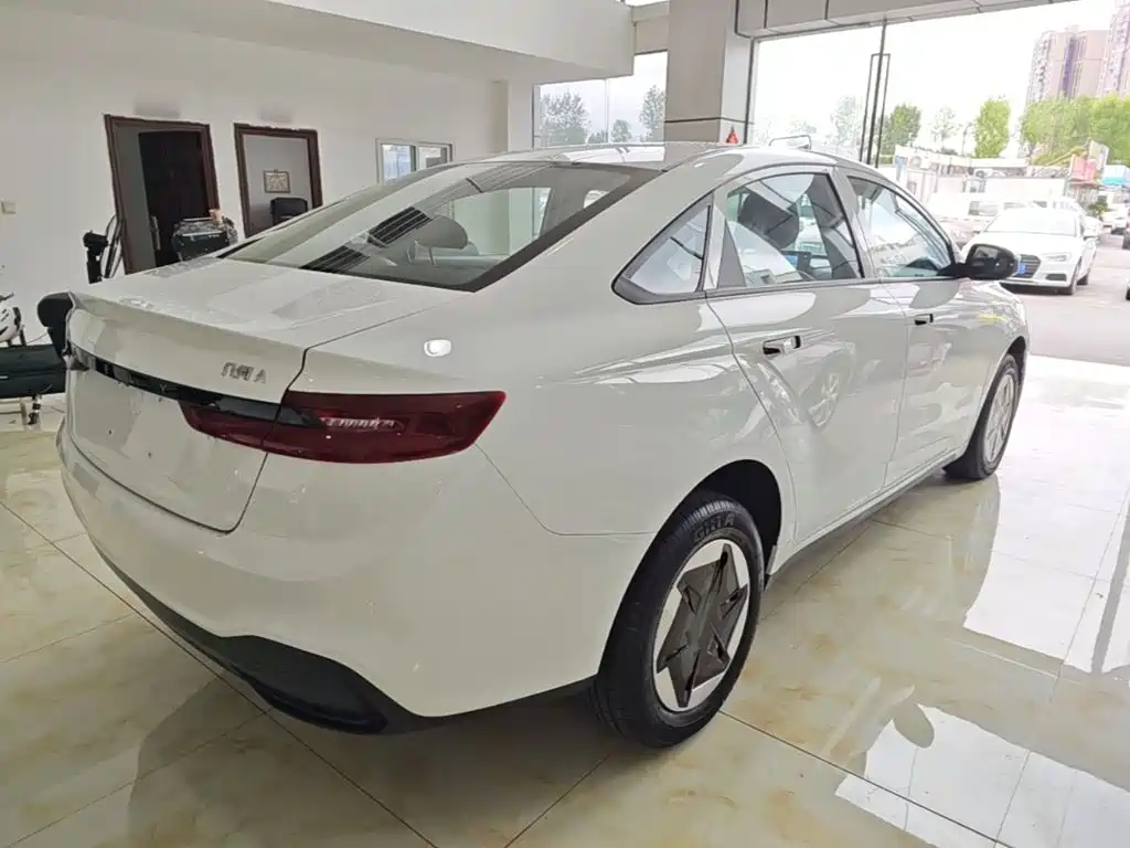 Фото 7 - Geely Geometry A