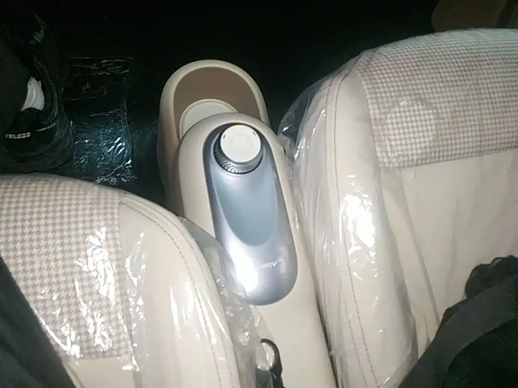 Wuling Motors Hongguang MINIEV 2026 2025 4-Door Advanced