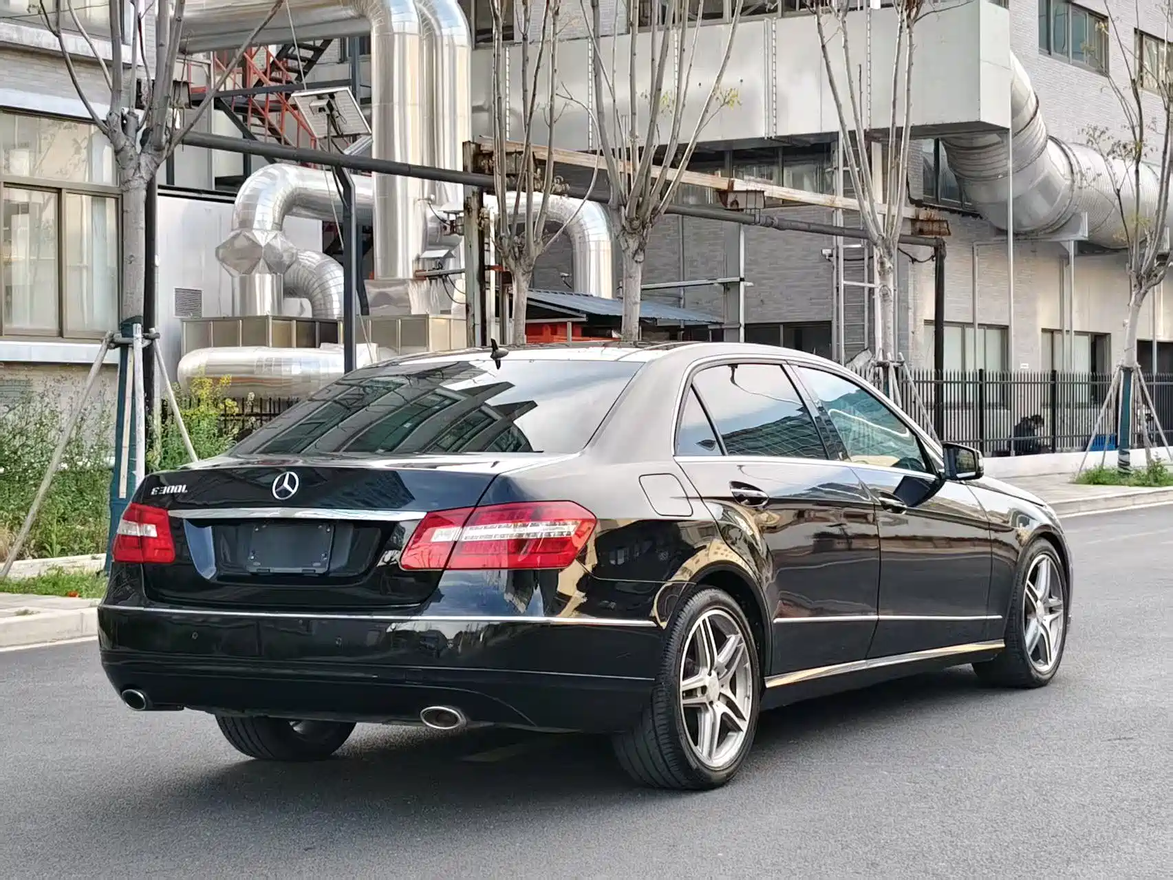 صورة 4 - Mercedes-Benz E-Class
