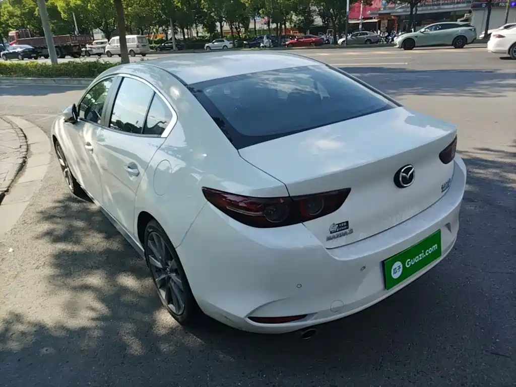 Mazda Mazda3 Axela 2024 2023 2.0L Automatic Premium Edition
