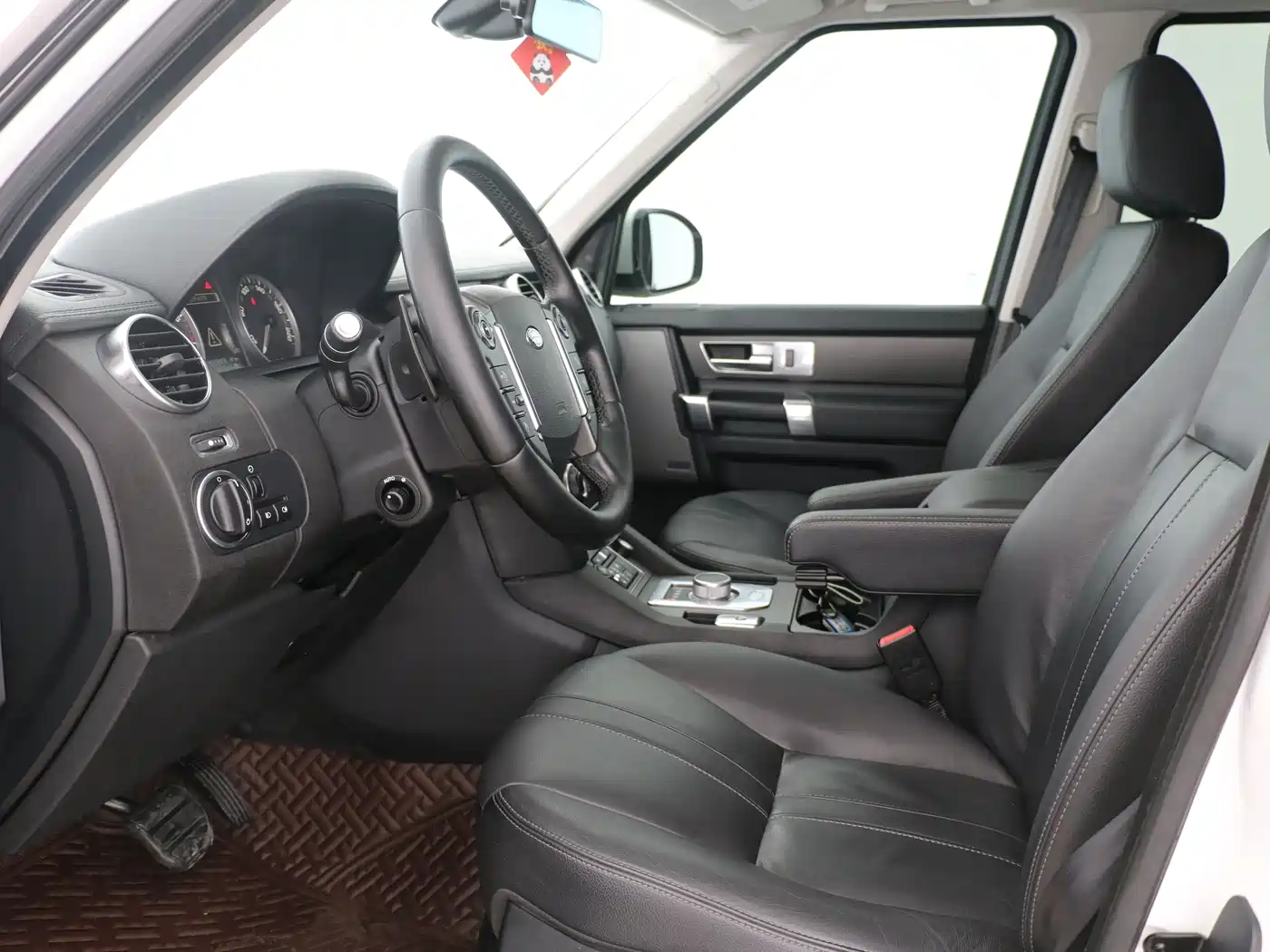 Land Rover Discovery 2015 3.0 SC V6 HSE фото 11