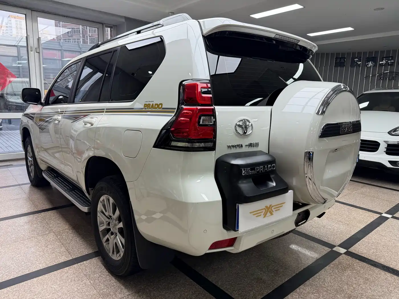 Toyota Prado 2018 3.5L Automatic TX-L NAVI Rear-mounted Spare Tire фото 7