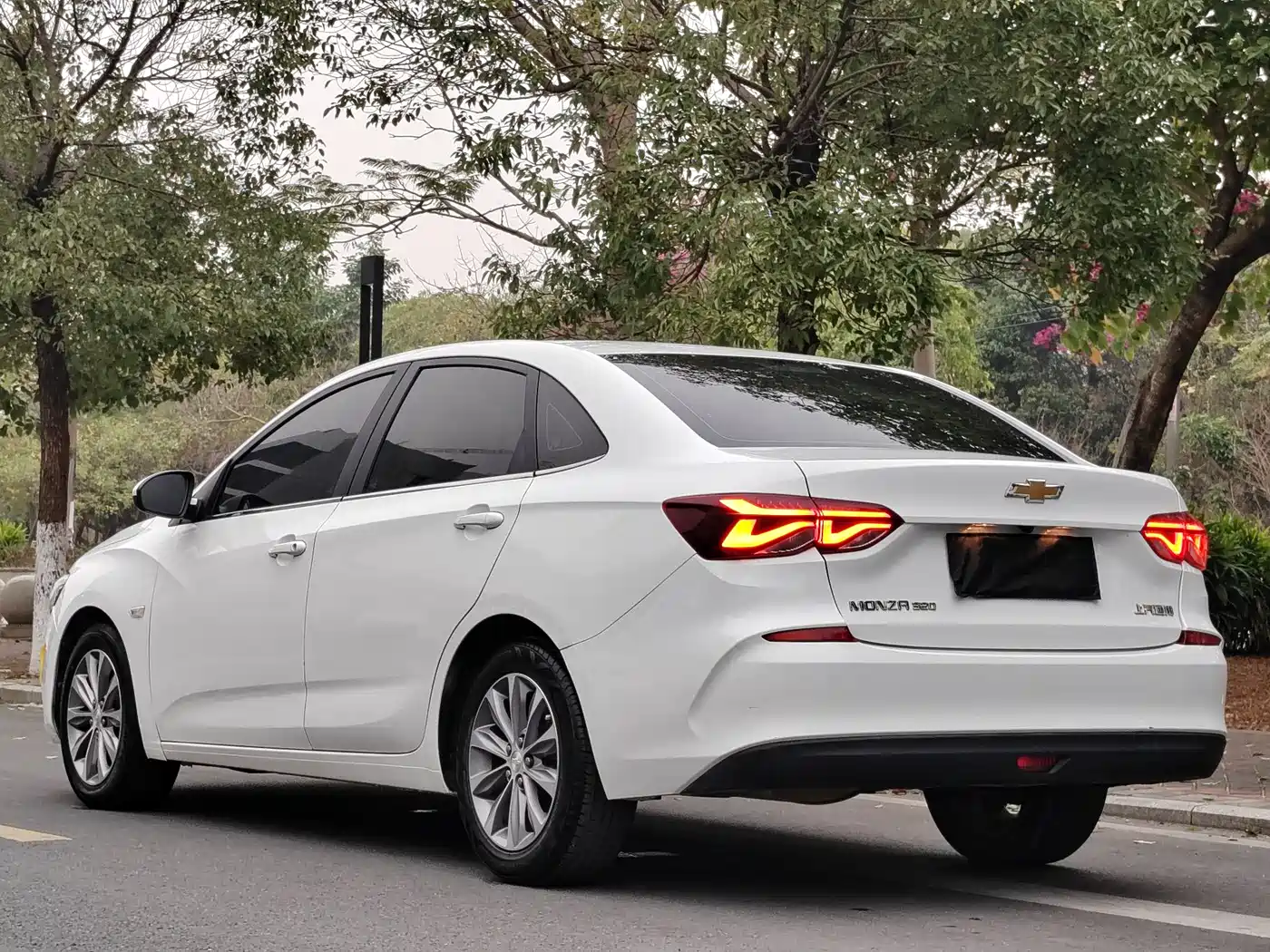 Chevrolet Monza 2021 320 Auto Enjoy Sunroof Edition фото 14