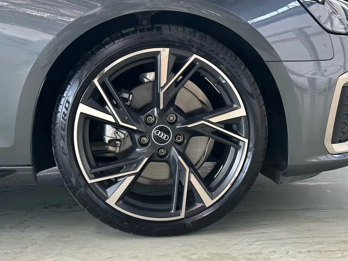 Audi A4L 2023 40 TFSI quattro Luxury Sport фото 15