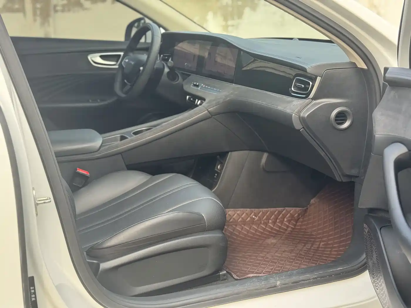 Roewe D7 2025 2025 DMH 125km World Champion Excellence Edition