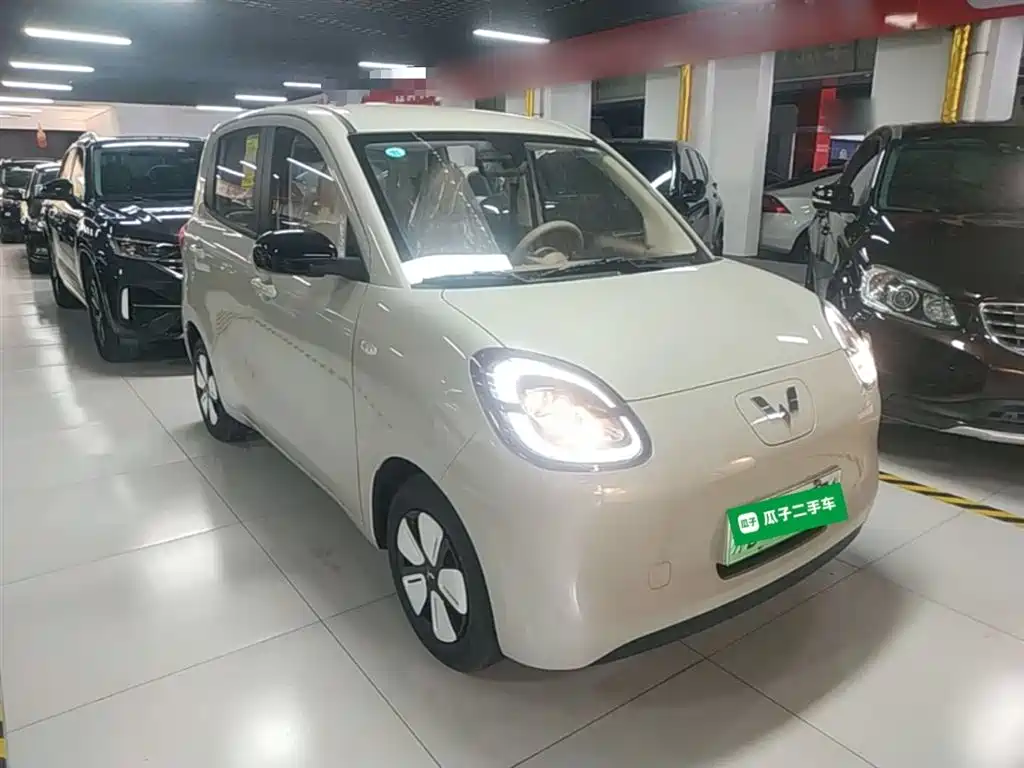 Wuling Motors Hongguang MINIEV 2026 2025 4-Door Advanced