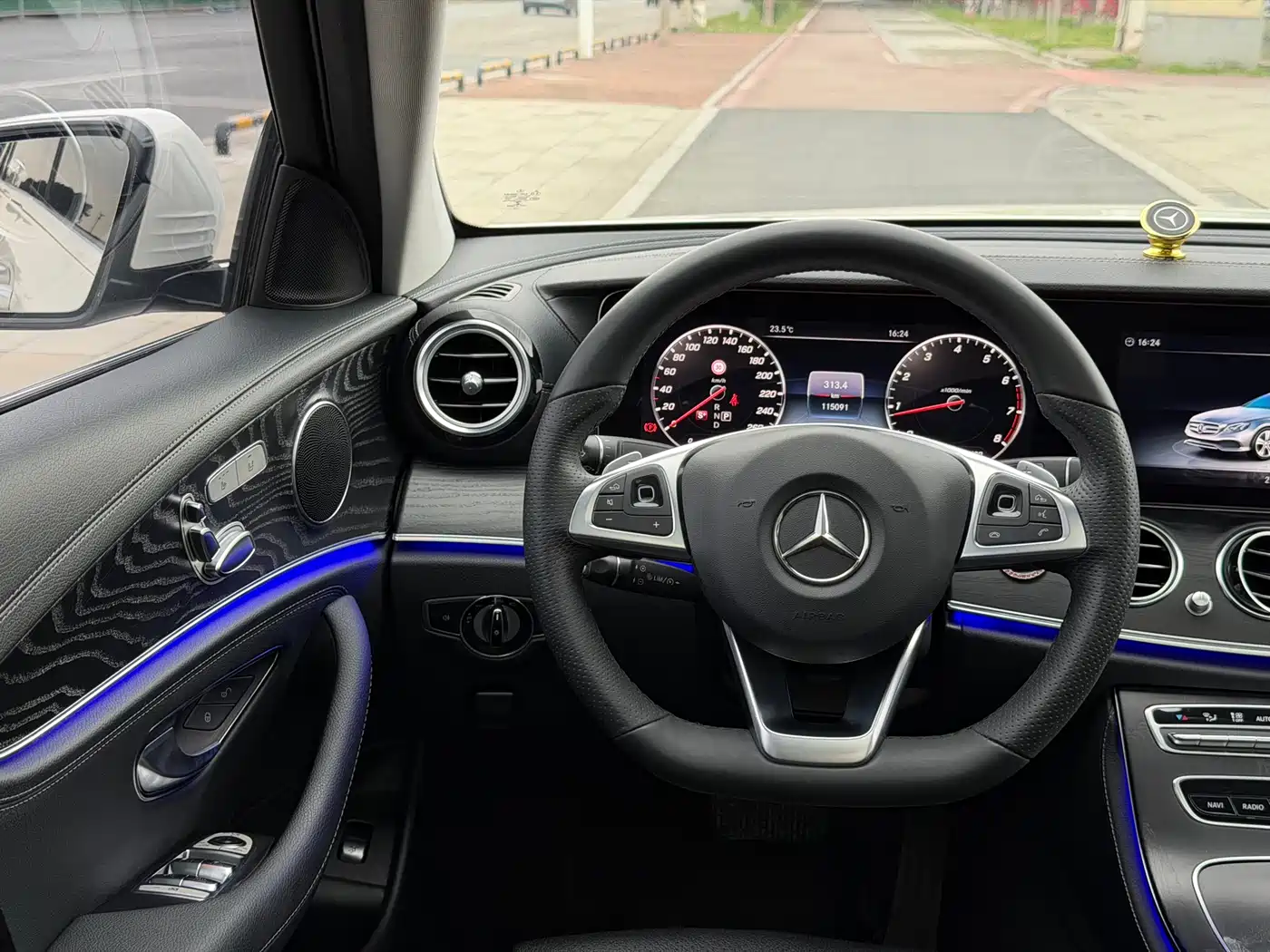 Mercedes-Benz E-Class 2018 Facelift E 200 L Sport фото 11