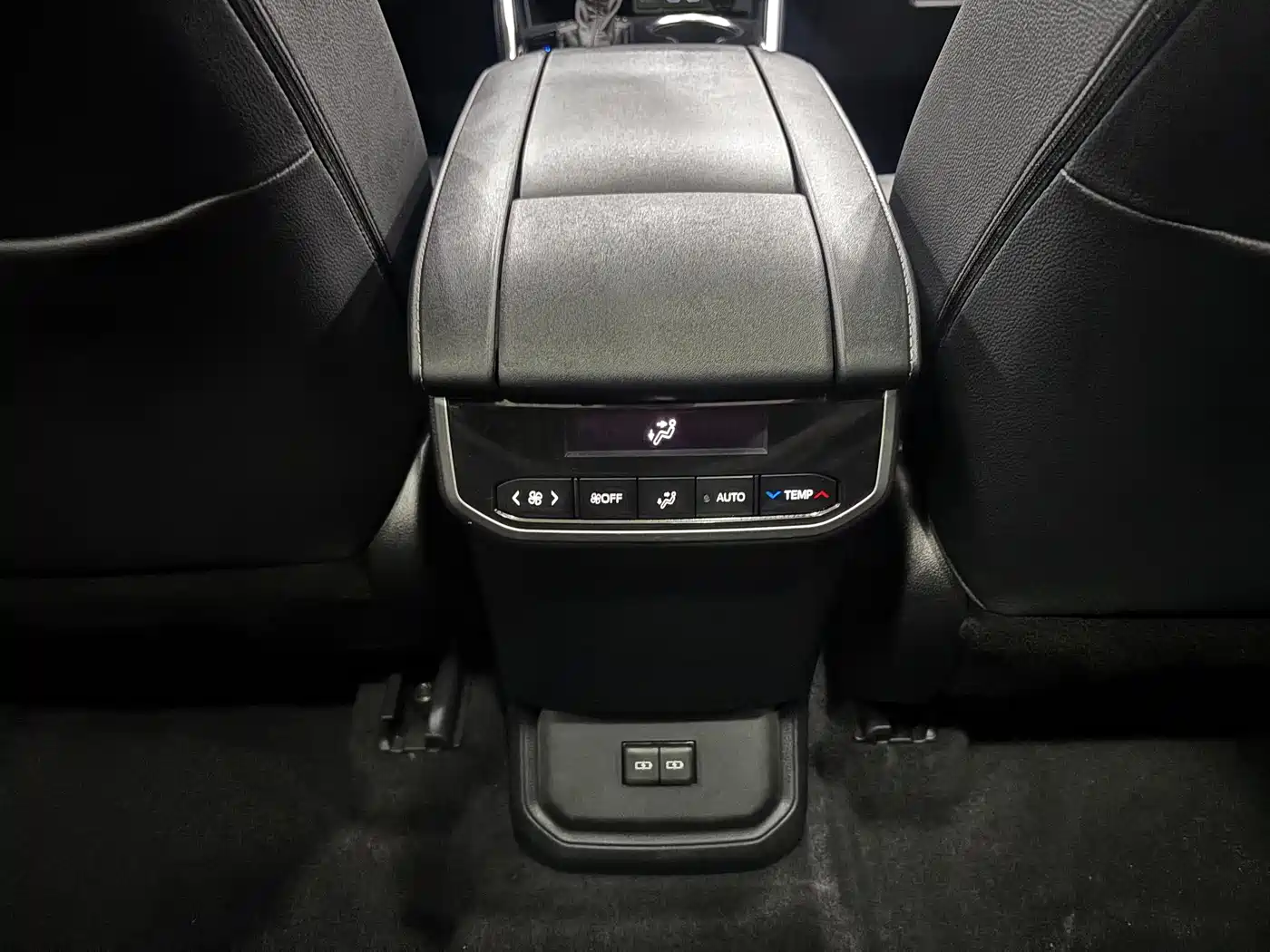 Toyota Crown Kluger 2022 2.0T 4WD Sporty Edition фото 21
