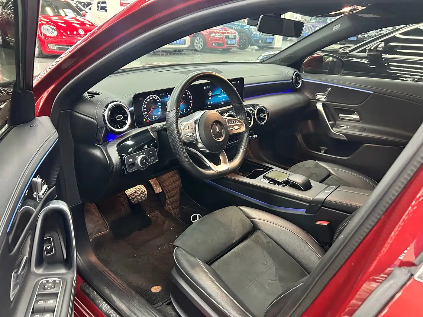 Mercedes-Benz A-Class 2019 Facelift A 200 L Sports Sedan фото 5