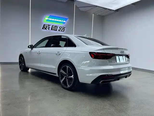 Audi A4L 2024 40 TFSI Luxury Dynamic — фото 4