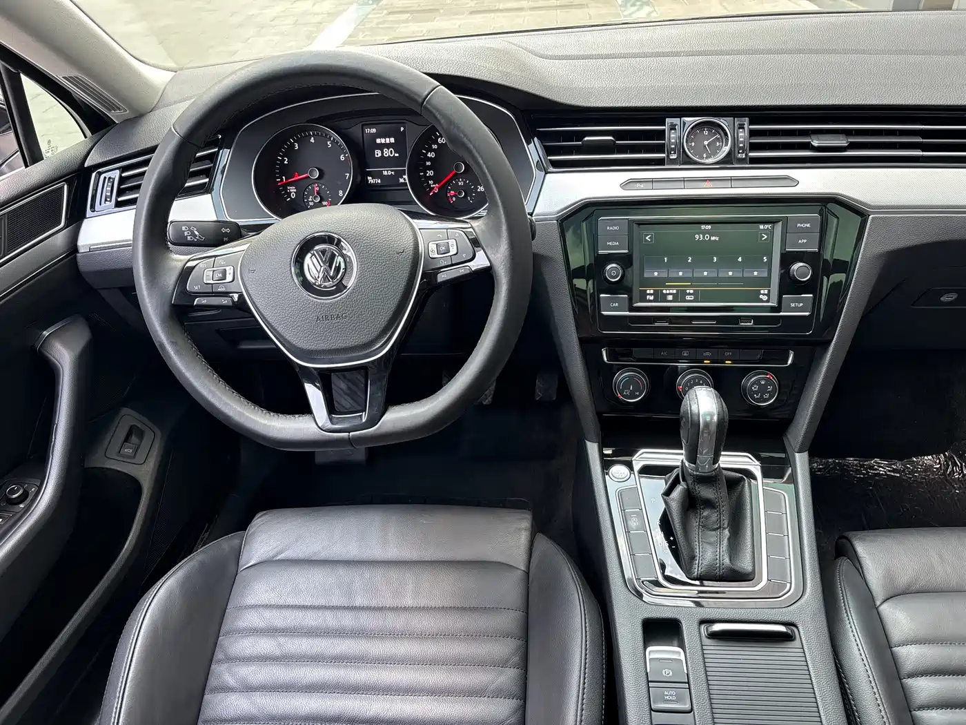 Volkswagen Magotan 2018 330TSI DSG Leading фото 16