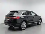 Photo 2 - Lincoln MKX