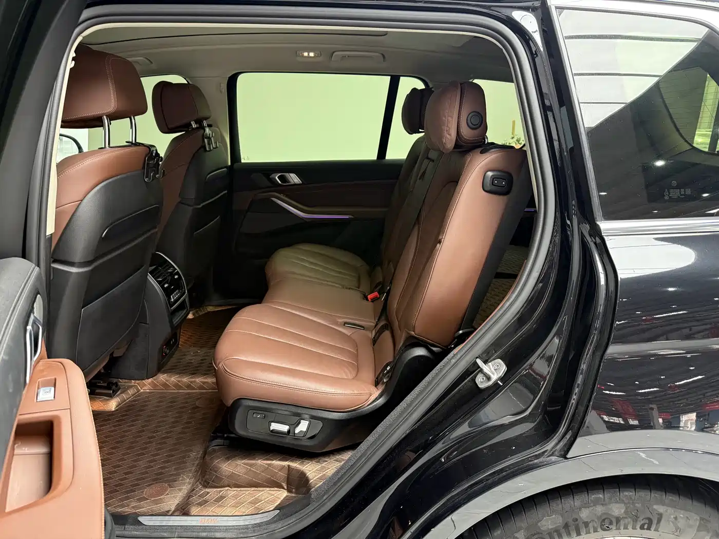 BMW X7 2021 Facelift xDrive40i Leading Luxury Package фото 9