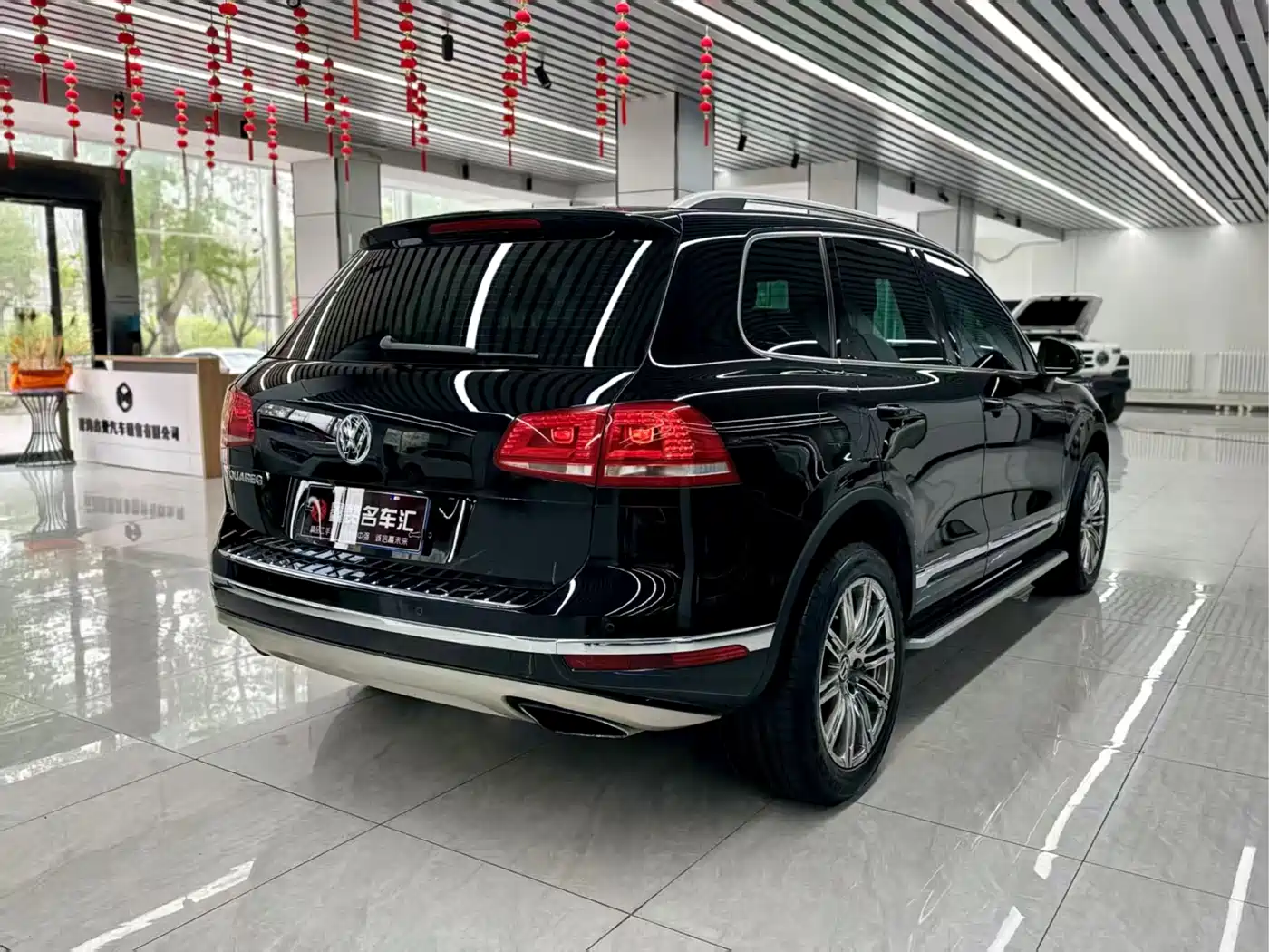 Volkswagen Touareg 2017 3.0TSI Explorer Edition фото 4