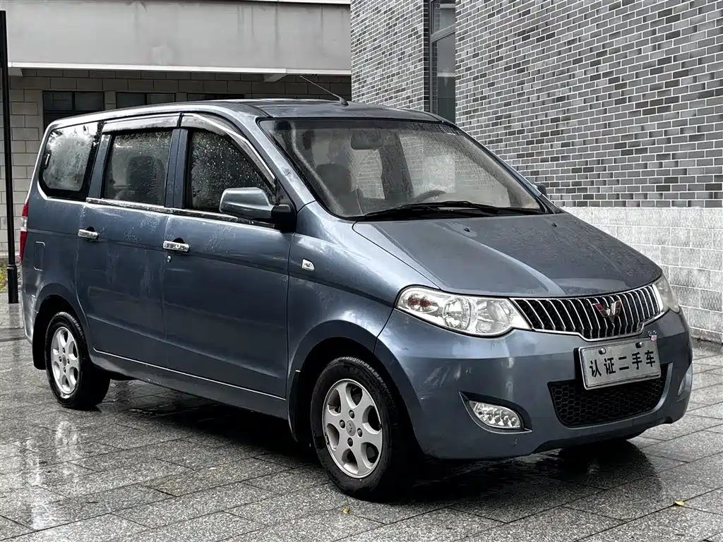 Wuling Motors Wuling Hongguang 2012 2010 1.4L Standard