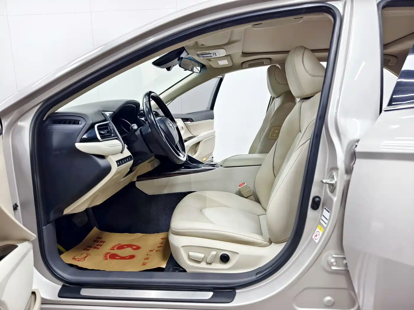 Toyota Camry 2018 2.5G Luxury Edition фото 11