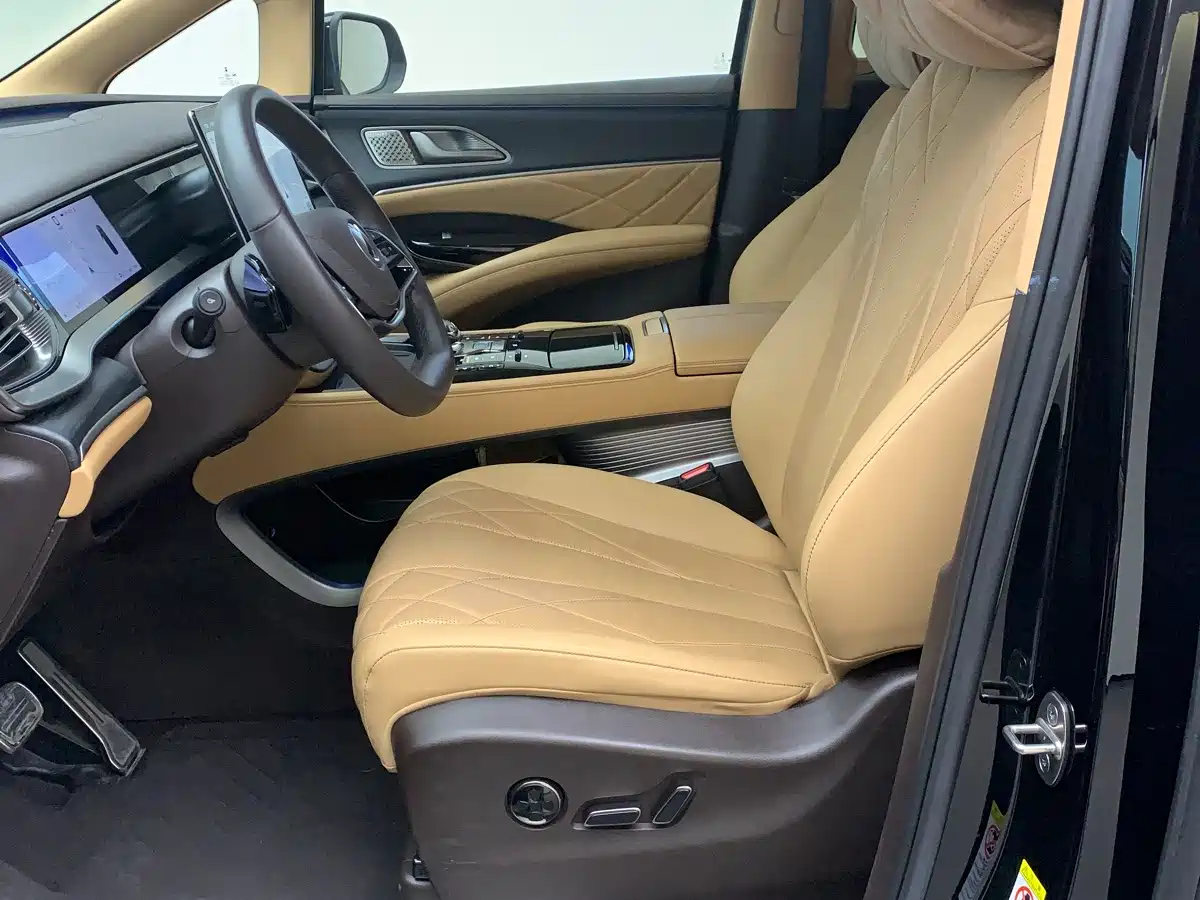 Denza D9 2025 2025 Model DM-i Smart Drive Edition 1020 AWD Flagship