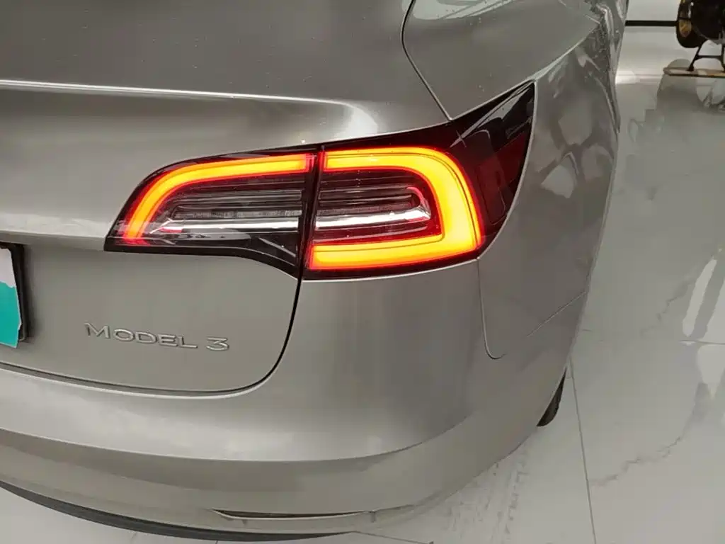 Tesla Model 3 2020 2020 Facelift Standard Range RWD Upgrade