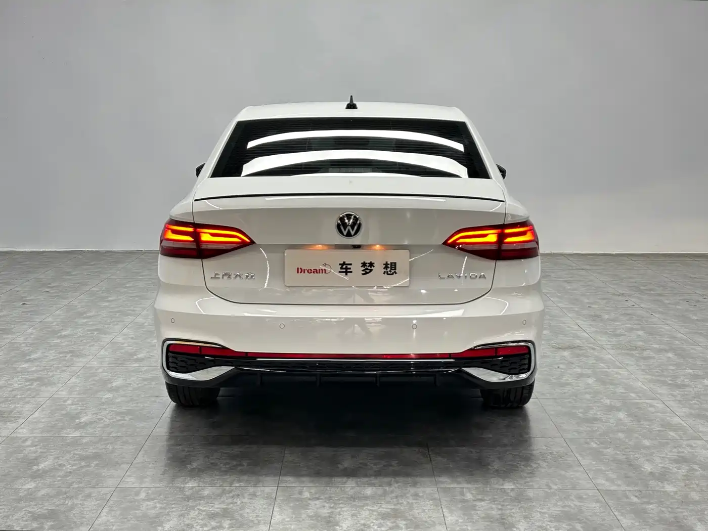 Volkswagen Lavida 2024 Model 300TSI DSG Starlight Full Comfort Edition фото 5