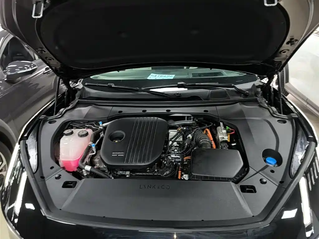Lynk & Co 10 EM-P 2025 Model 120km Base Version фото 20