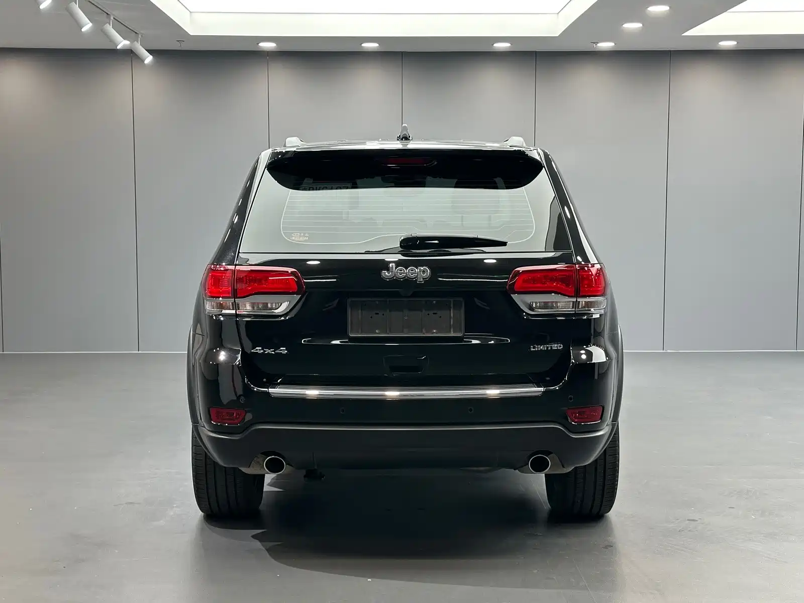 Photo 5 - Jeep Grand Cherokee (Import)