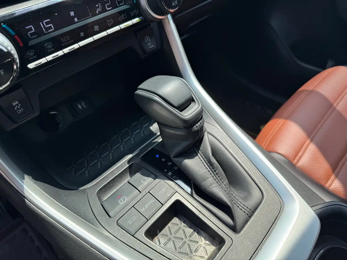 Toyota RAV4 Rongfang 2021 2.0L CVT 2WD Trend фото 11