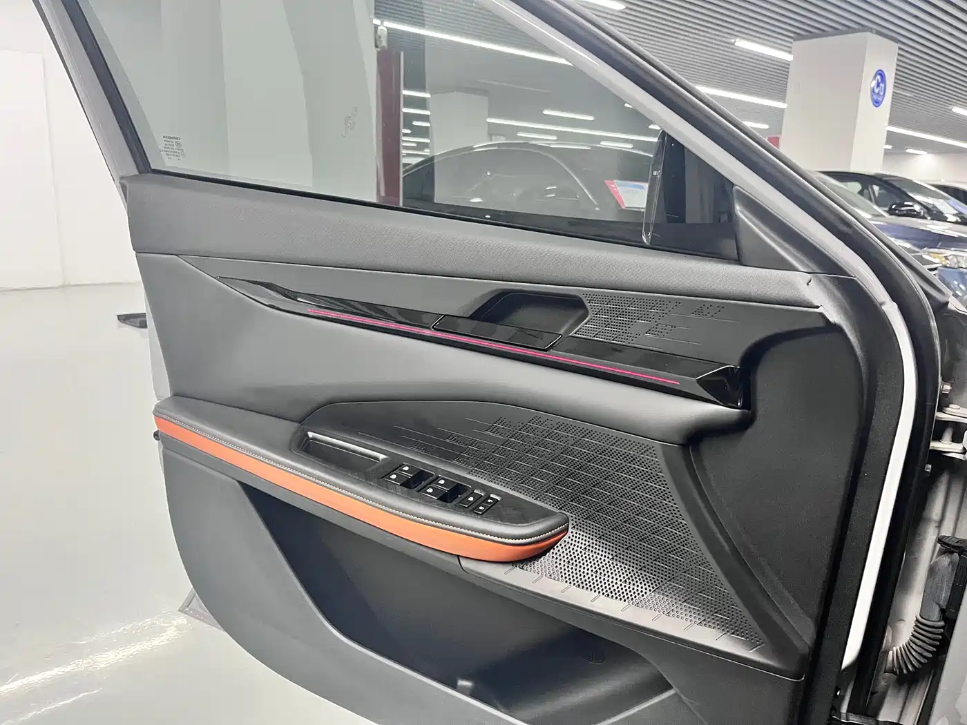 CHANGAN UNI-V