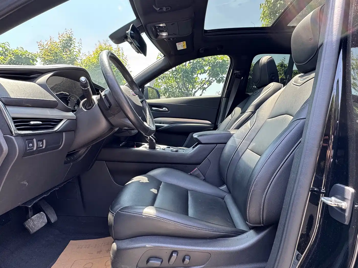 Cadillac XT4 2021 28T FWD Premium Edition фото 9