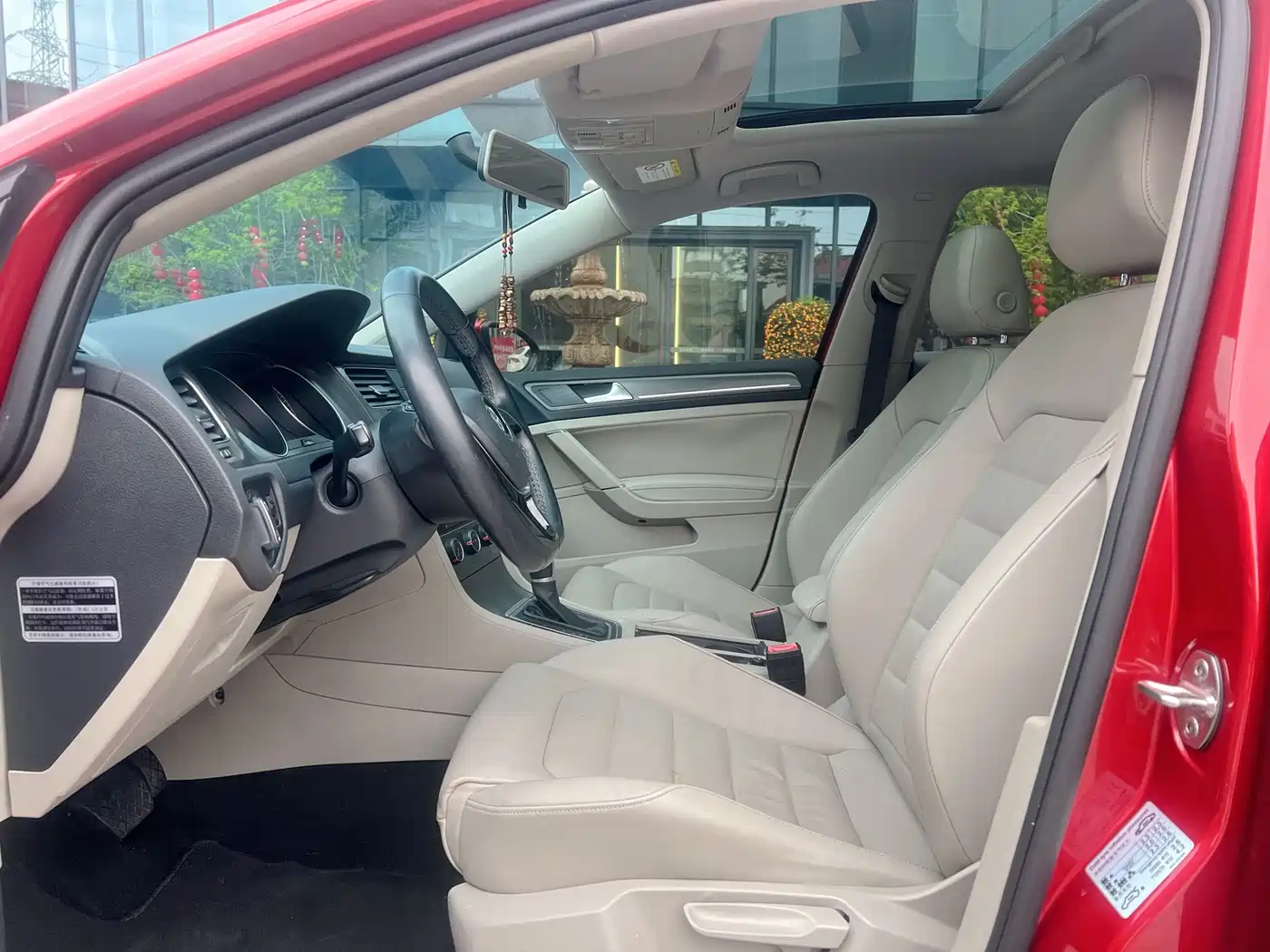 Volkswagen Golf 2015 1.6L Automatic Comfort фото 7